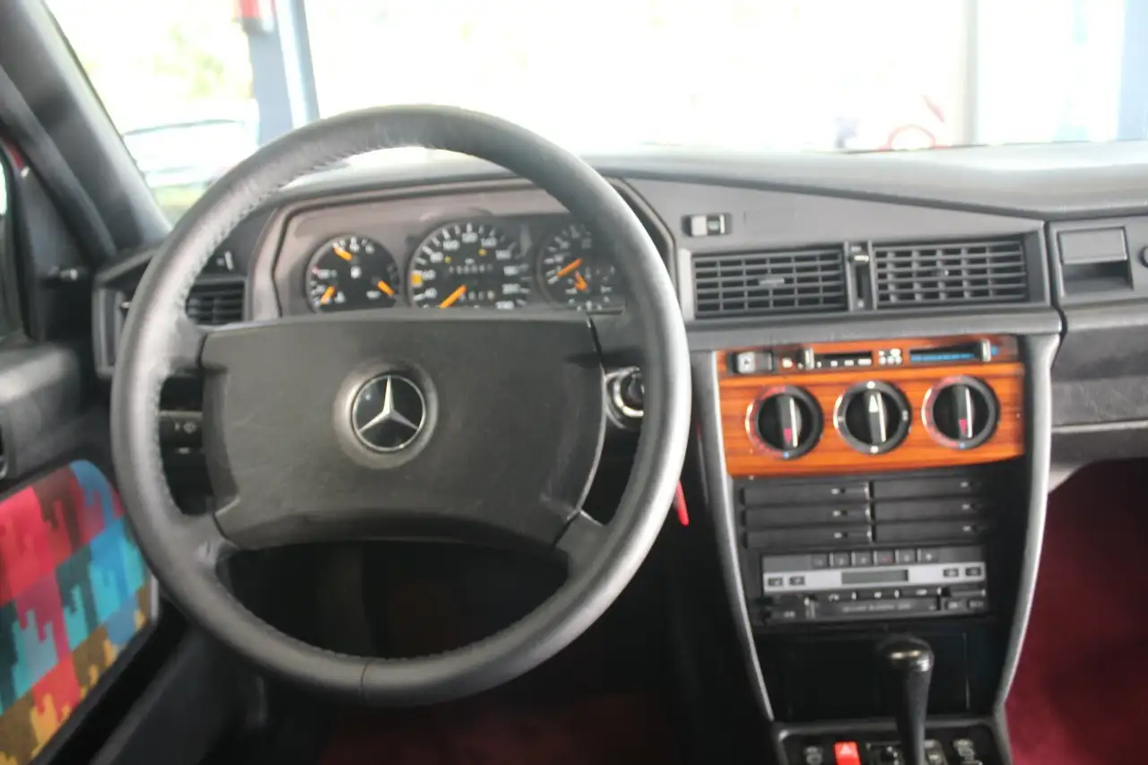 Mercedes-Benz 190 E 1.8 Avantgarde Rosso TOP ZUSTAND, foto 10