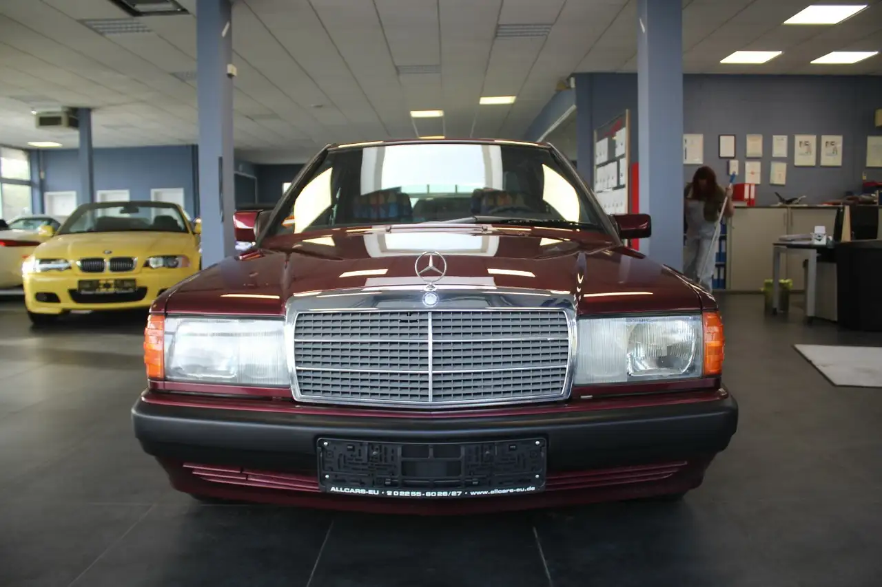 Mercedes-Benz 190 E 1.8 Avantgarde Rosso TOP ZUSTAND, foto 2