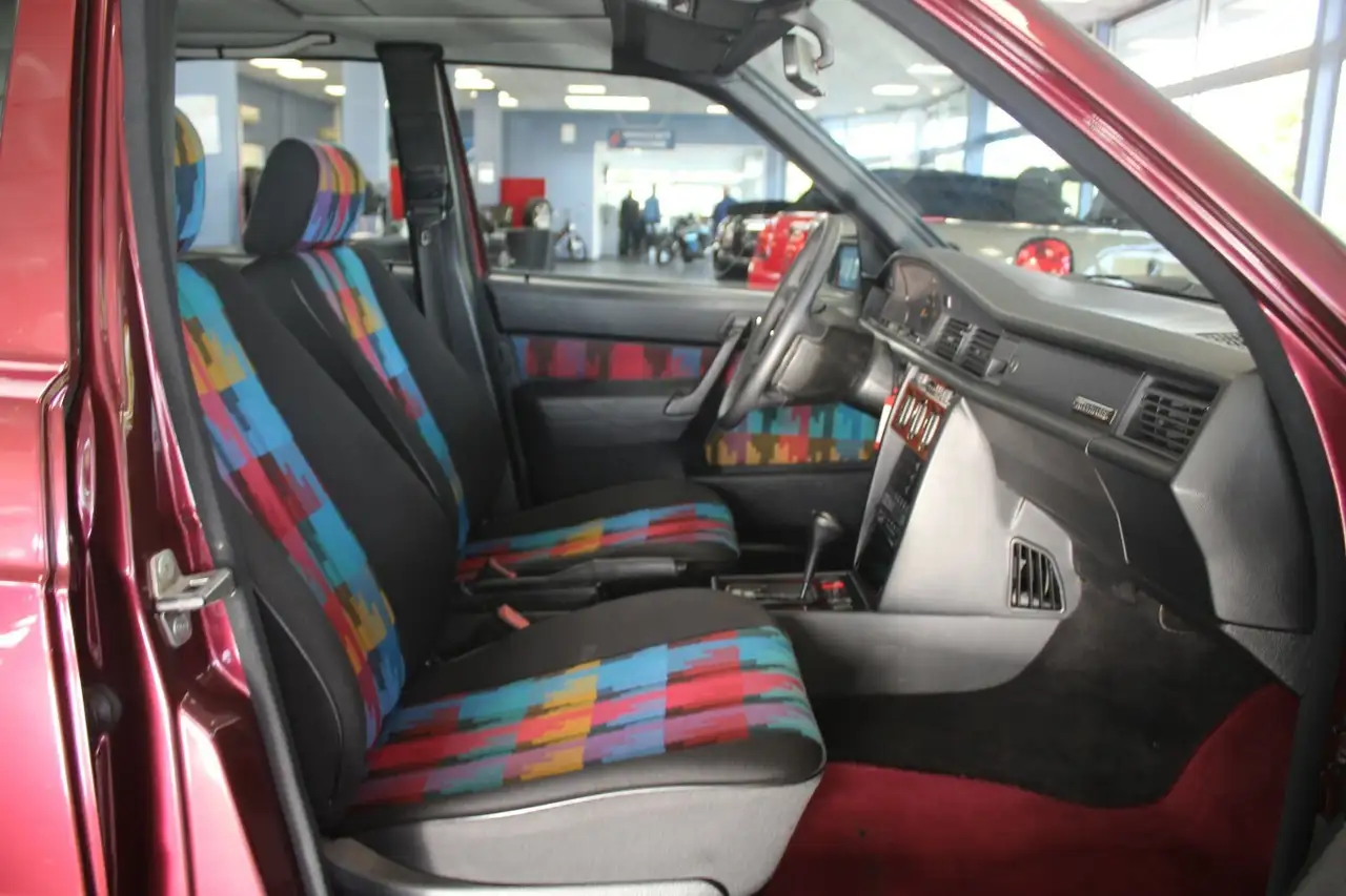 Mercedes-Benz 190 E 1.8 Avantgarde Rosso TOP ZUSTAND, foto 8