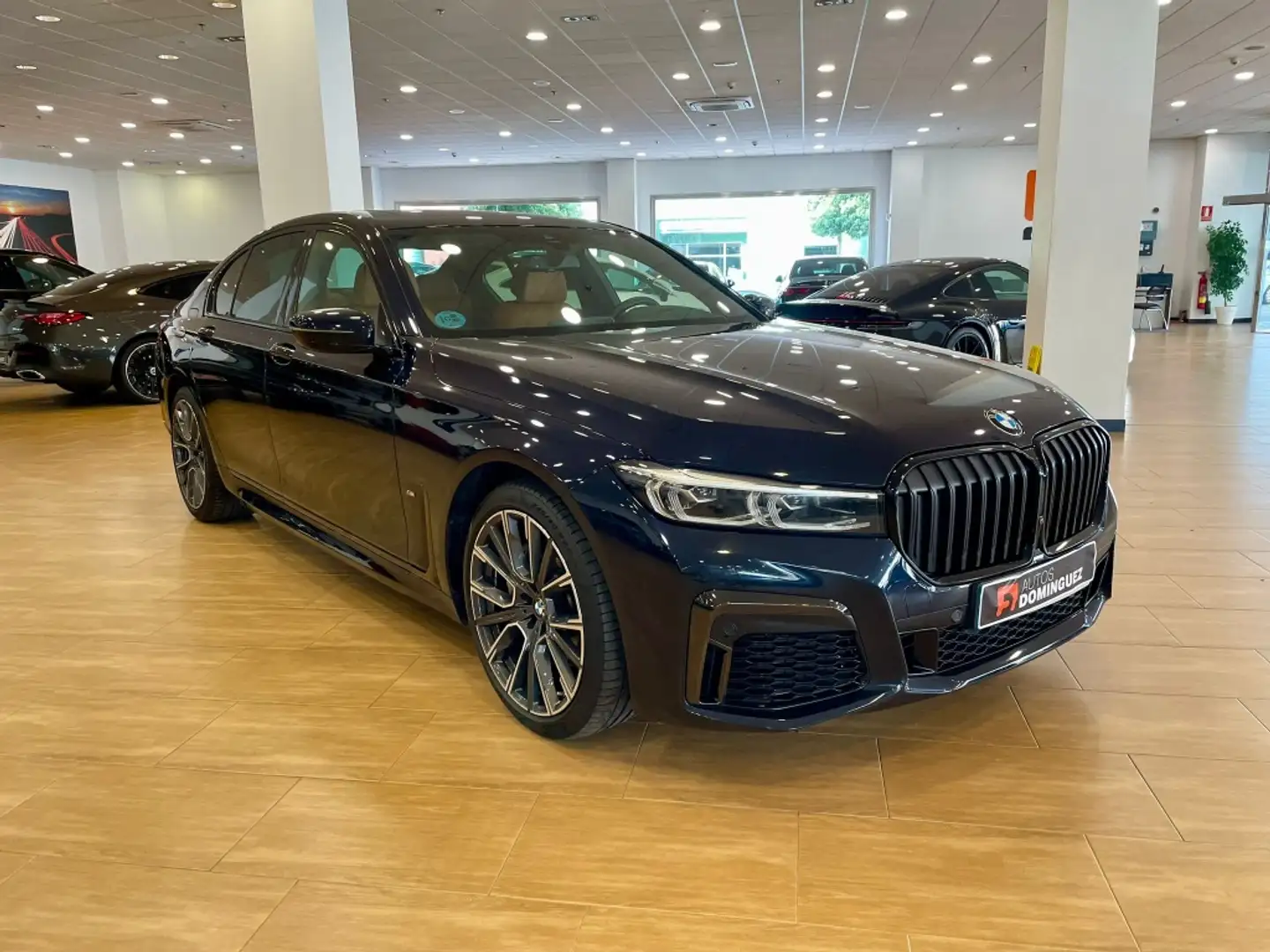 BMW 730 730dA xDrive Blau - 2