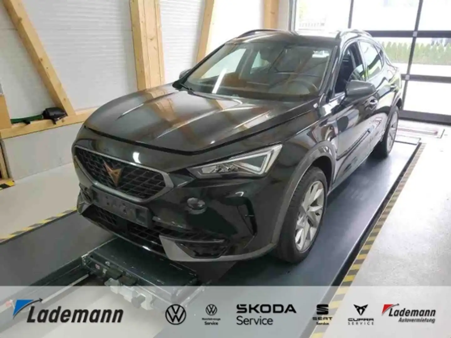 CUPRA Formentor 1.5 TSI DSG LED+KAMERA+ACC+KEYLESS+CLI Schwarz - 1
