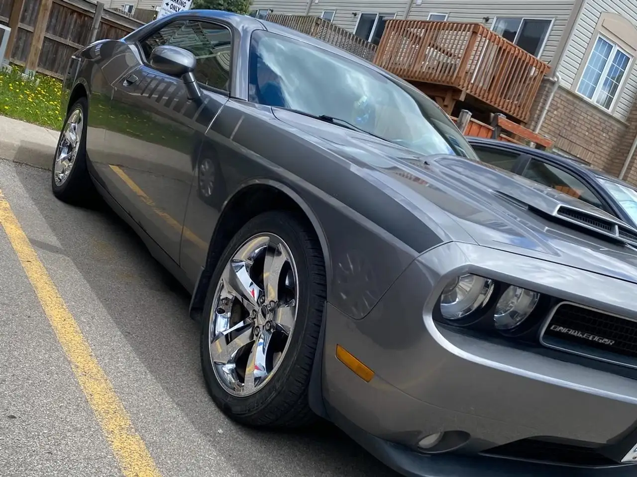 Dodge Challenger снимка Dodge Challenger