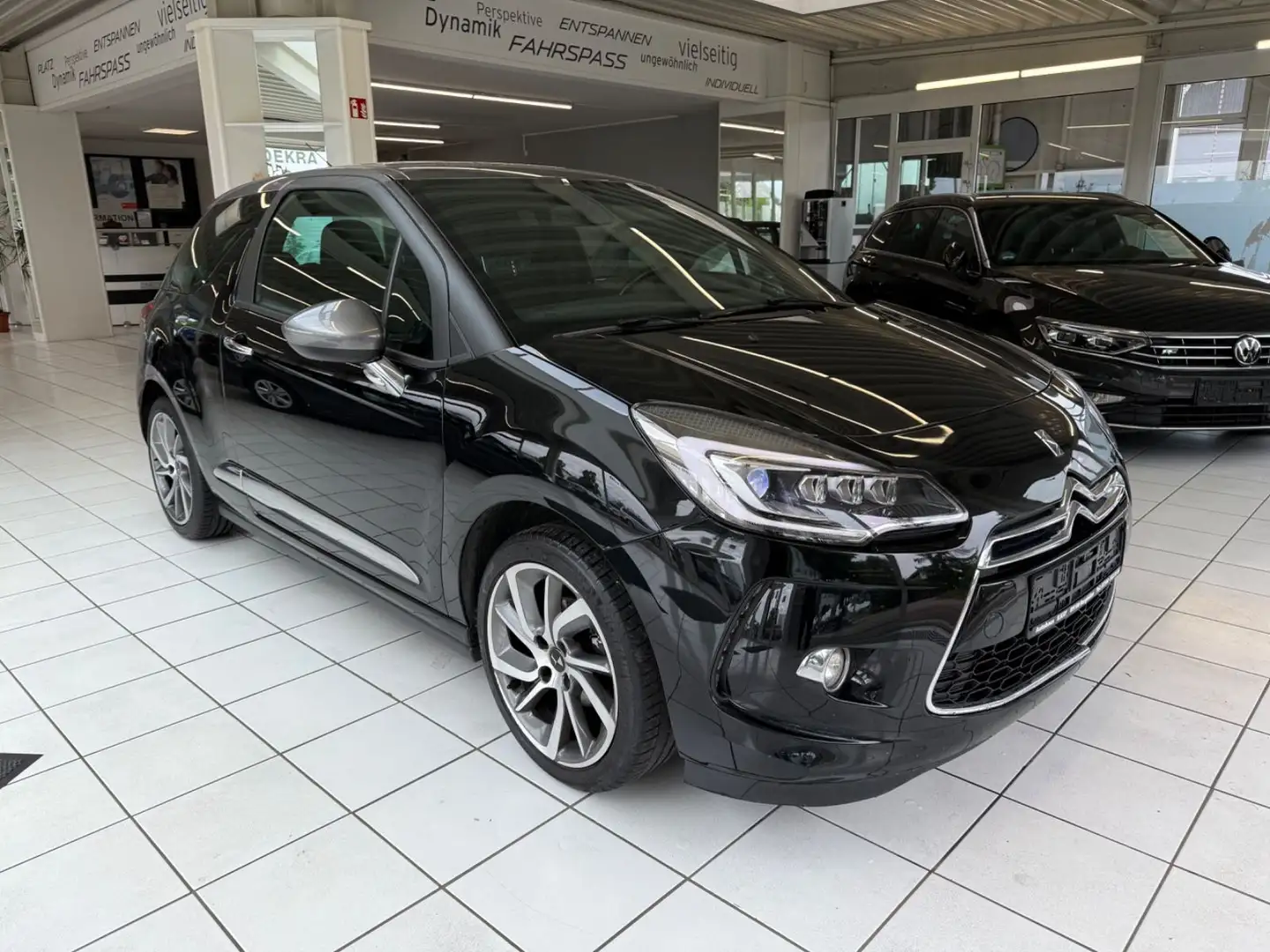 Citroen DS3 So Paris,Xenon,Navi,Tüv 03/27,PDC,Led-Tagfah Schwarz - 1