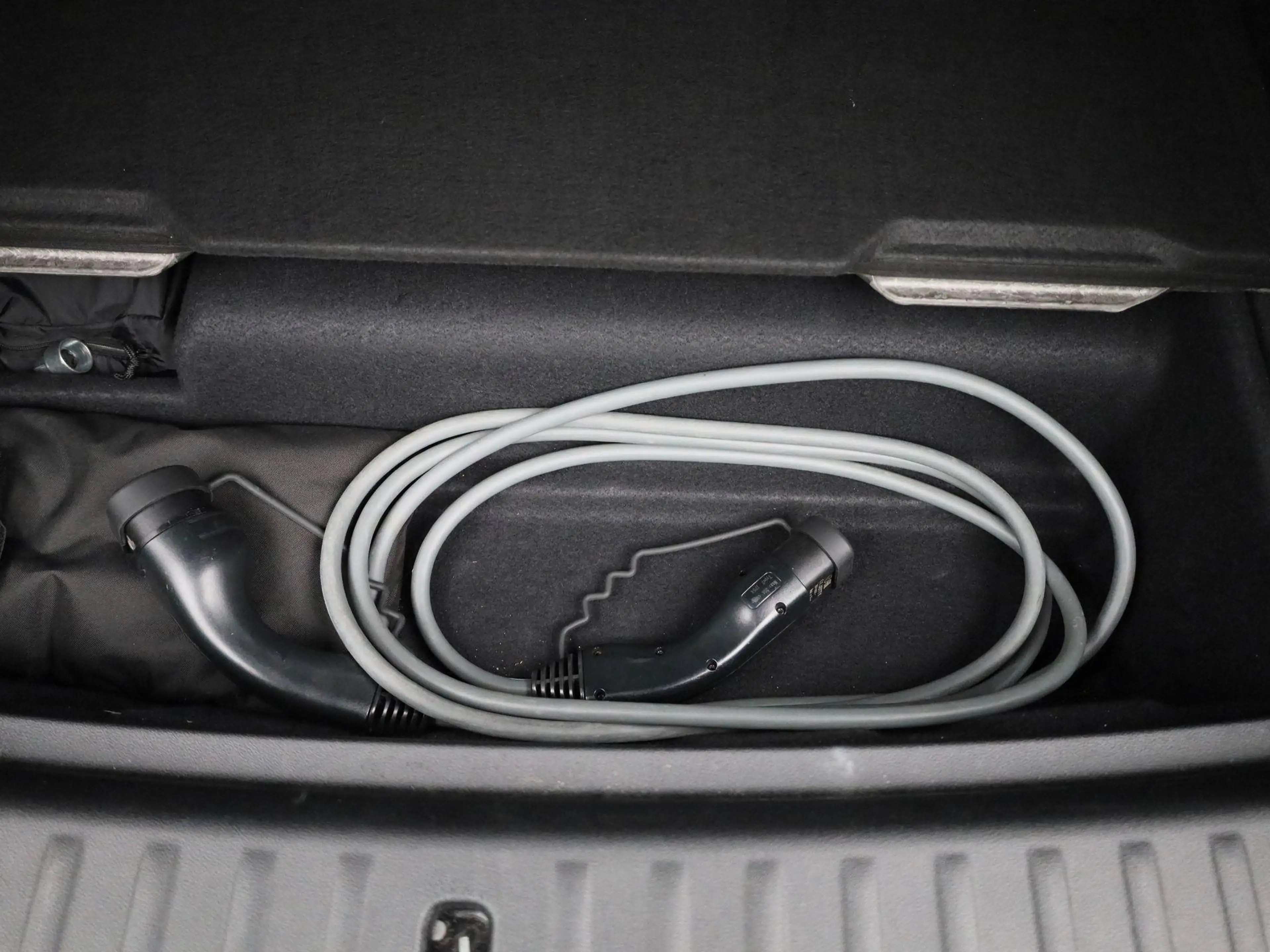 BMW iX1 xDrive30 Launch Edition 67 kWh M-PAKKET INTERIEUR — photo 14