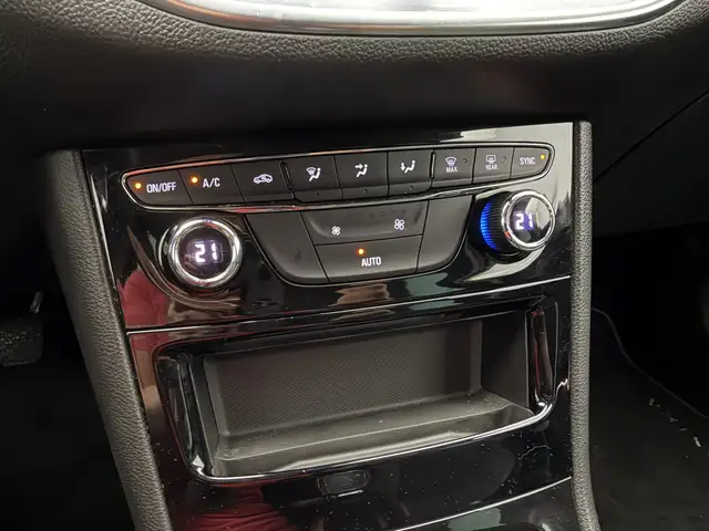 Opel Astra view 11