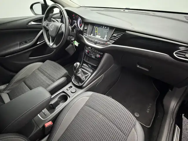 Opel Astra view 10