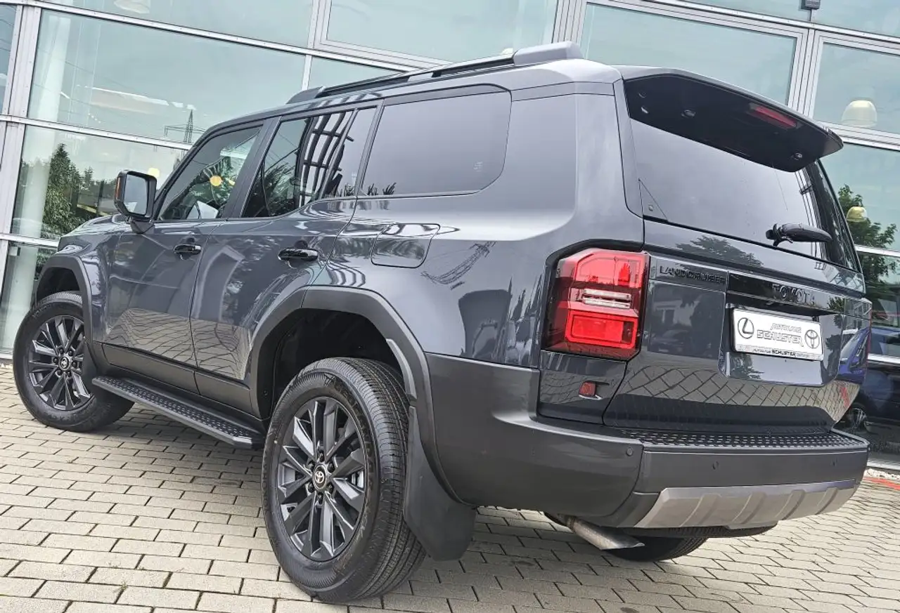 Toyota Land Cruiser 2.8 D-4D Mild-Hybrid Automatik Lounge 5