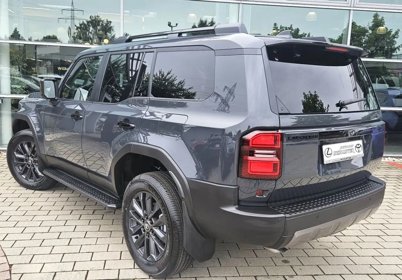 Toyota Land Cruiser 2.8 D-4D Mild-Hybrid Automatik Lounge 4
