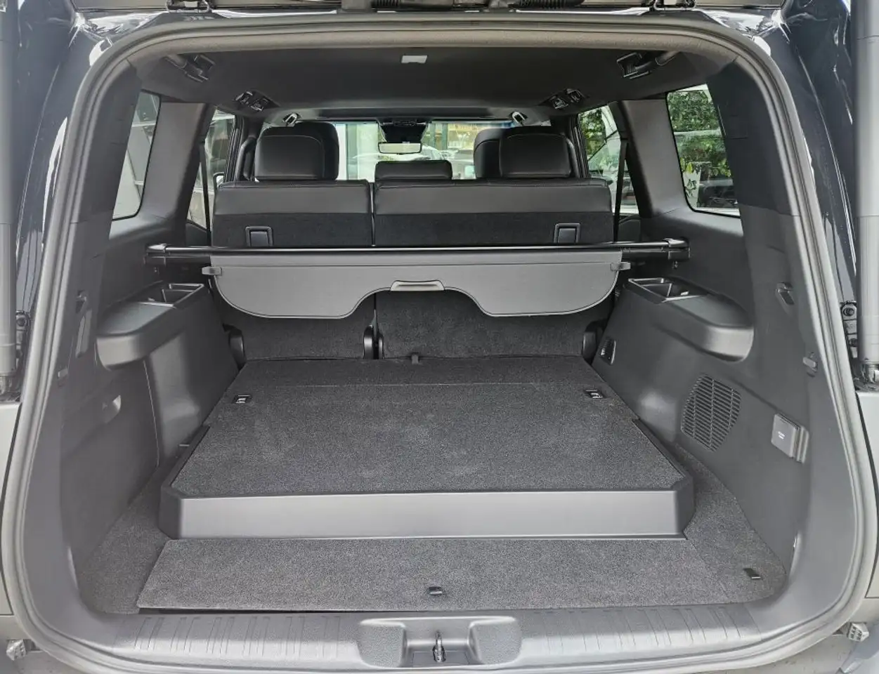 Toyota Land Cruiser 2.8 D-4D Mild-Hybrid Automatik Lounge 11