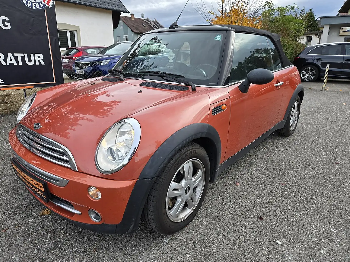 MINI One Cabrio Mini One Cabrio Orange - 1