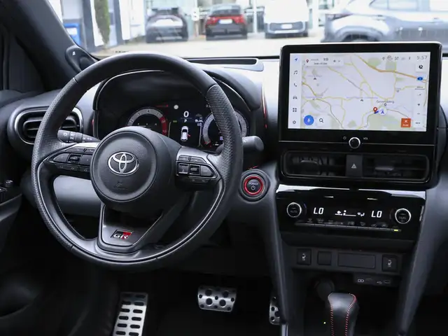 Toyota Yaris Cross view 11