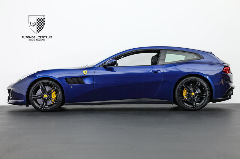 Ferrari GTC4 Lusso GTC4Lusso V12 BluTourdeFrance/Carbon/Passenger — photo 4