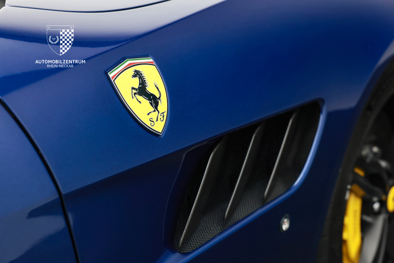 Ferrari GTC4 Lusso GTC4Lusso V12 BluTourdeFrance/Carbon/Passenger — photo 11