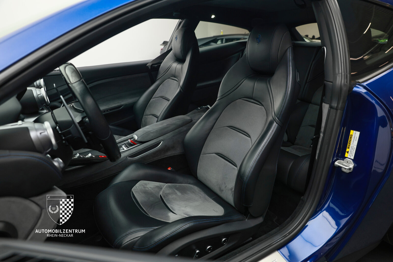 Ferrari GTC4 Lusso GTC4Lusso V12 BluTourdeFrance/Carbon/Passenger — photo 15