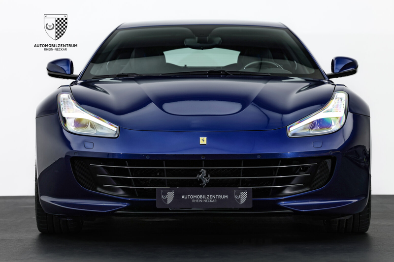 Ferrari GTC4 Lusso GTC4Lusso V12 BluTourdeFrance/Carbon/Passenger — photo 2