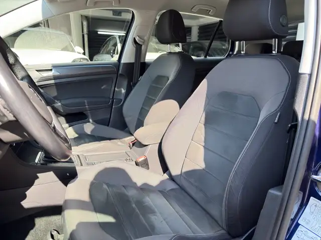 Volkswagen Golf view 12