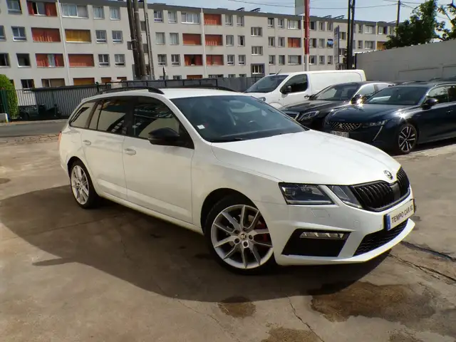 Skoda Octavia view 2