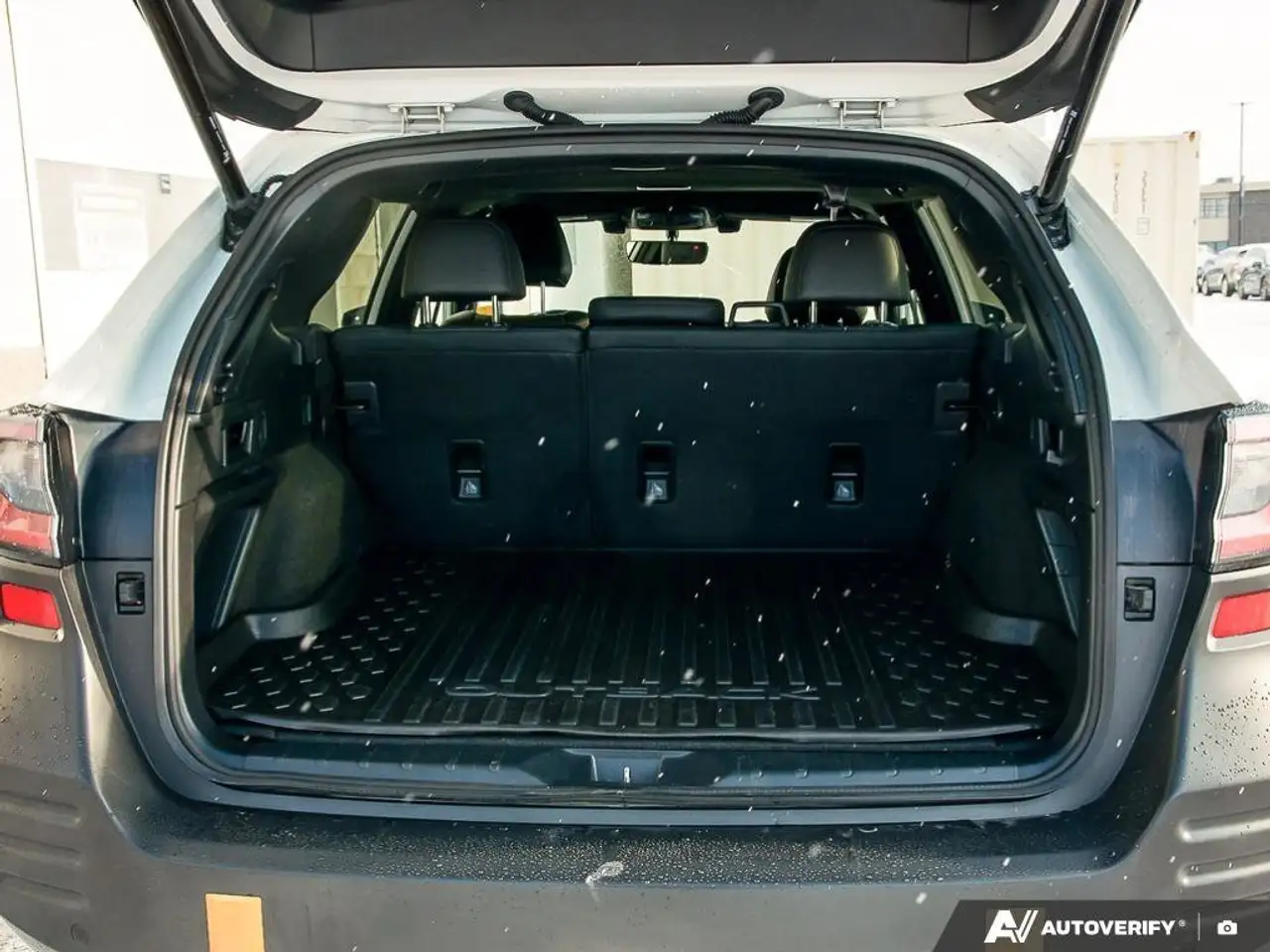 Subaru OUTBACK снимка Subaru OUTBACK