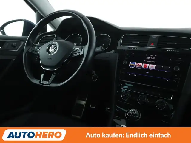 Volkswagen Golf view 13