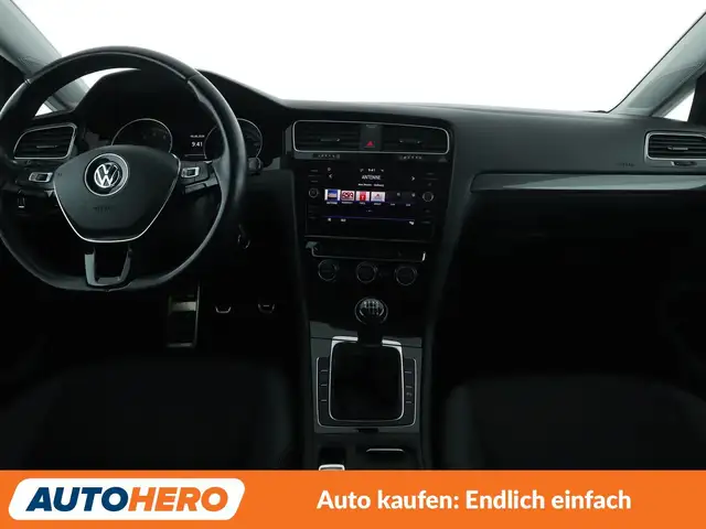 Volkswagen Golf view 12