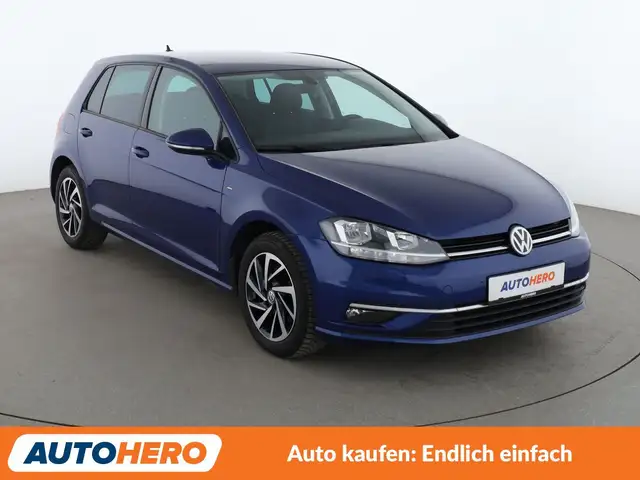 Volkswagen Golf view 8