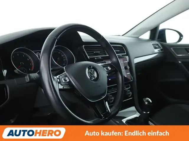Volkswagen Golf view 11