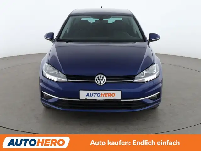 Volkswagen Golf view 9