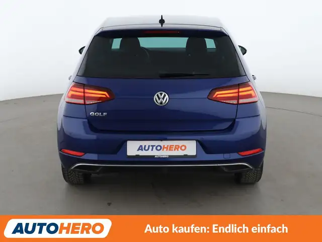 Volkswagen Golf view 5