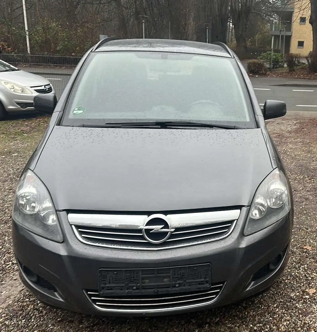 Opel Zafira Family Grau - 2