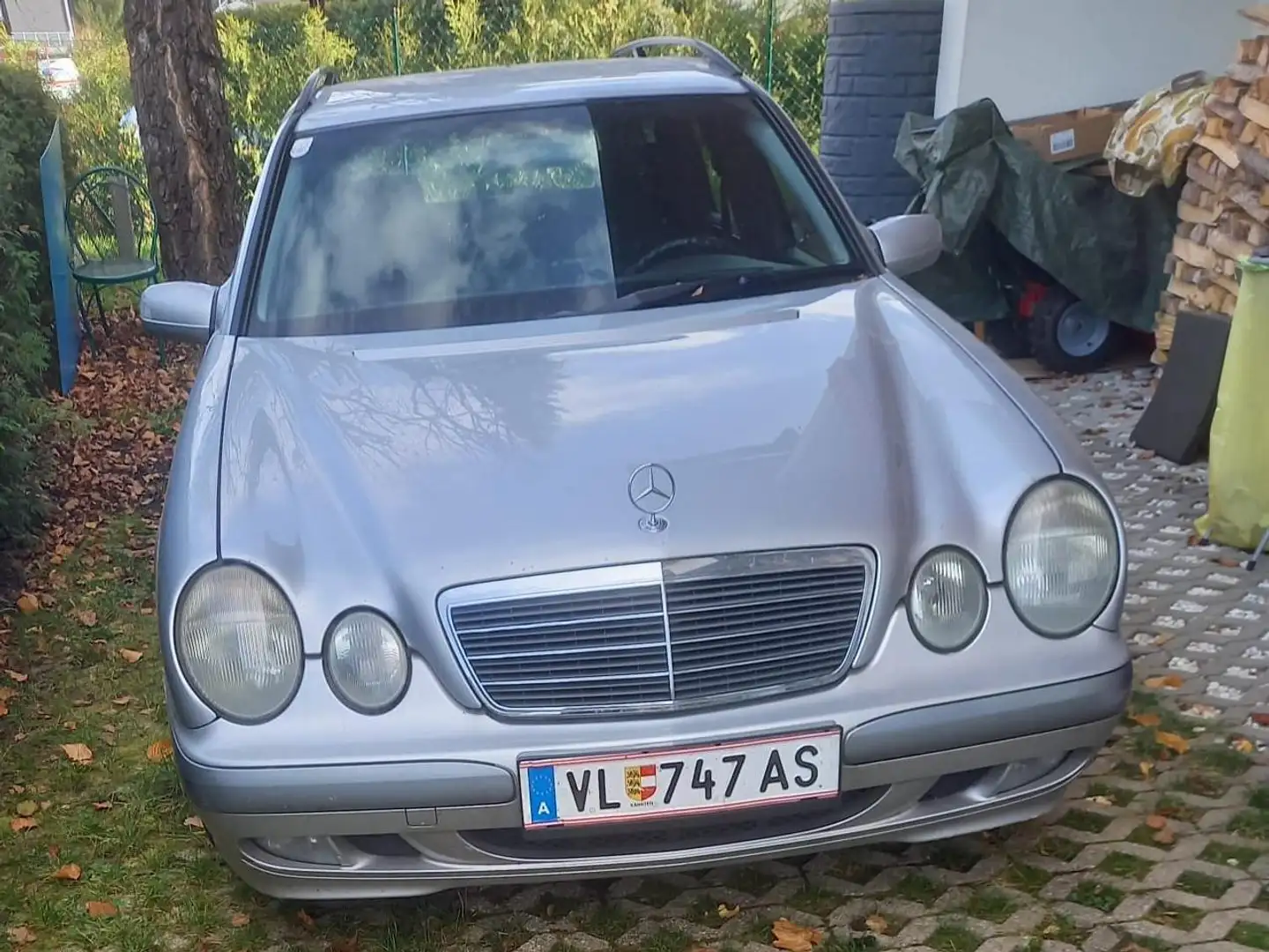 Mercedes-Benz E 220 E 220 T Classic CDIClassic srebrna - 1