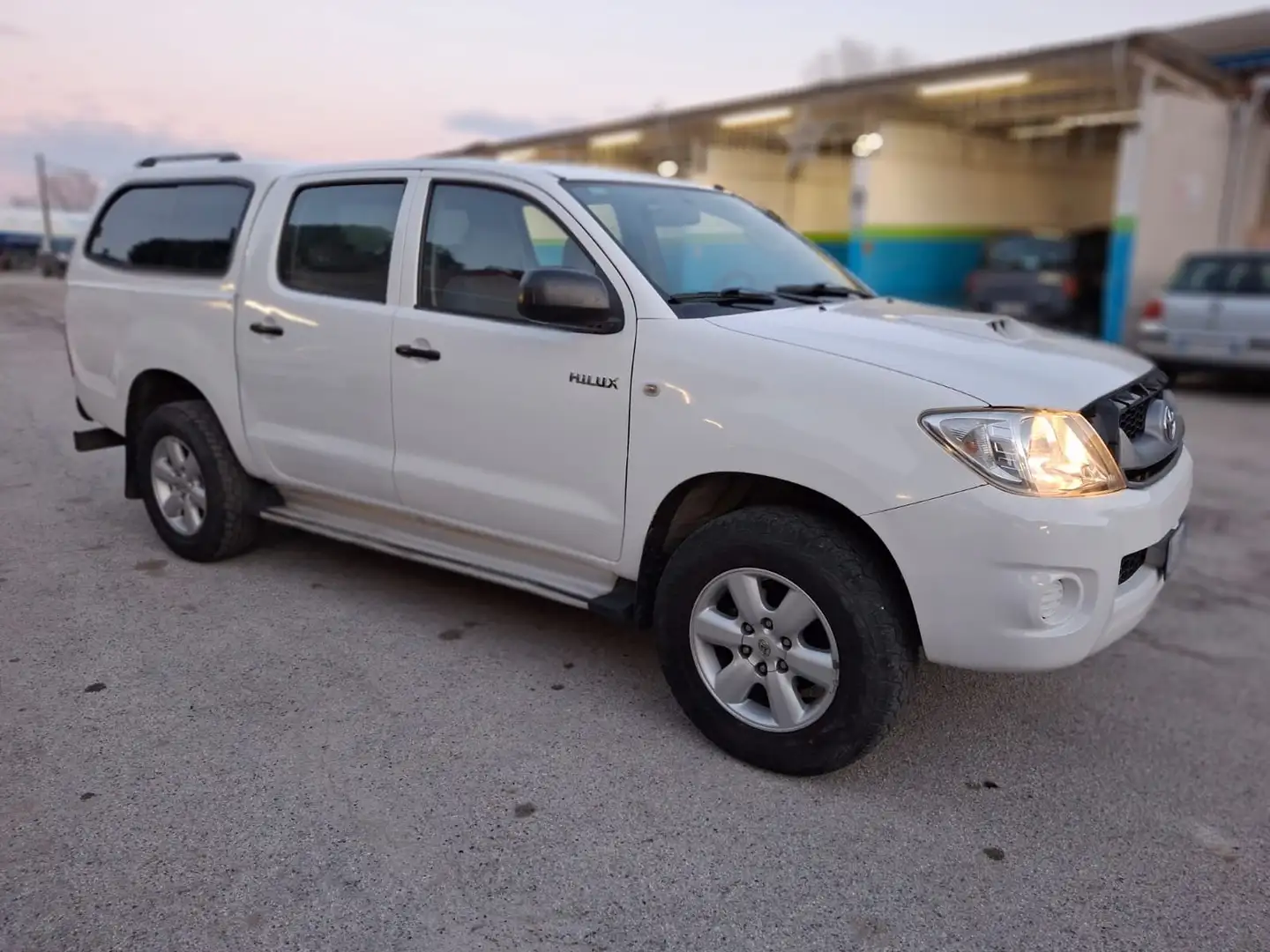 Toyota Hilux Hilux 2.5 double cab SR 140cv Blanco - 2