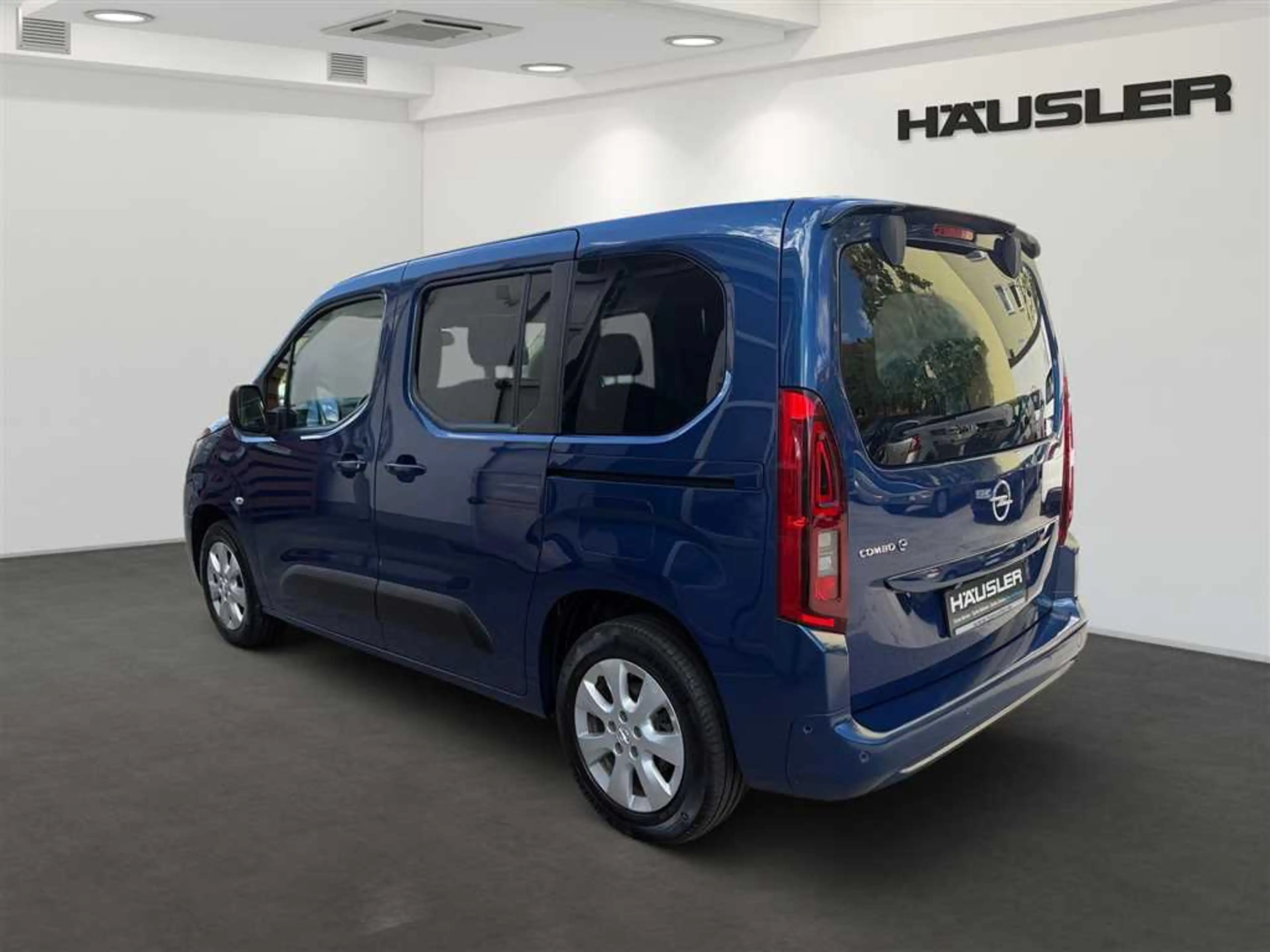 Opel Combo -e Life XL Elegance, PDC vo+hi, Kamera, AHK, Sitz- — photo 5