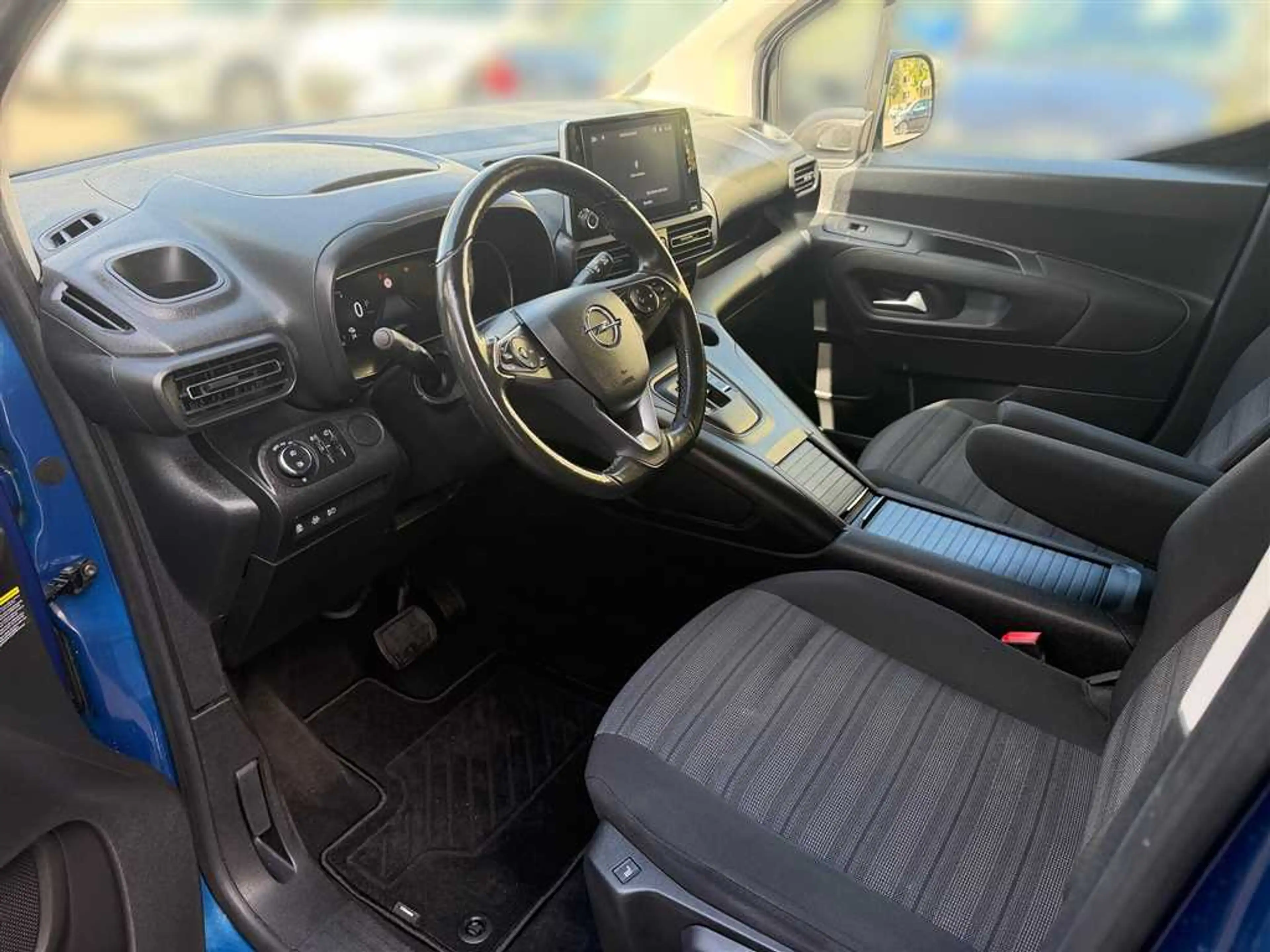 Opel Combo -e Life XL Elegance, PDC vo+hi, Kamera, AHK, Sitz- — photo 10