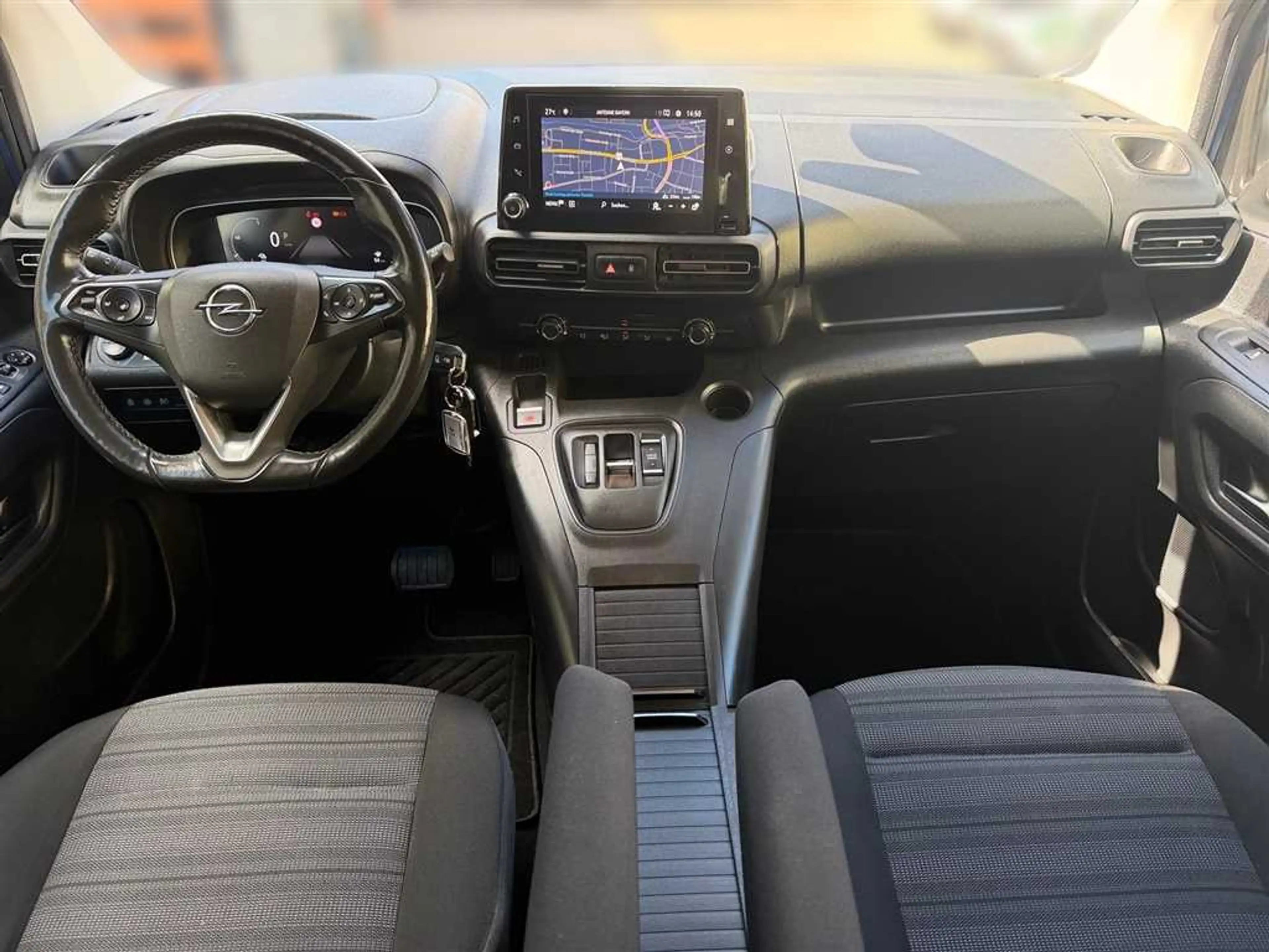 Opel Combo -e Life XL Elegance, PDC vo+hi, Kamera, AHK, Sitz- — photo 12