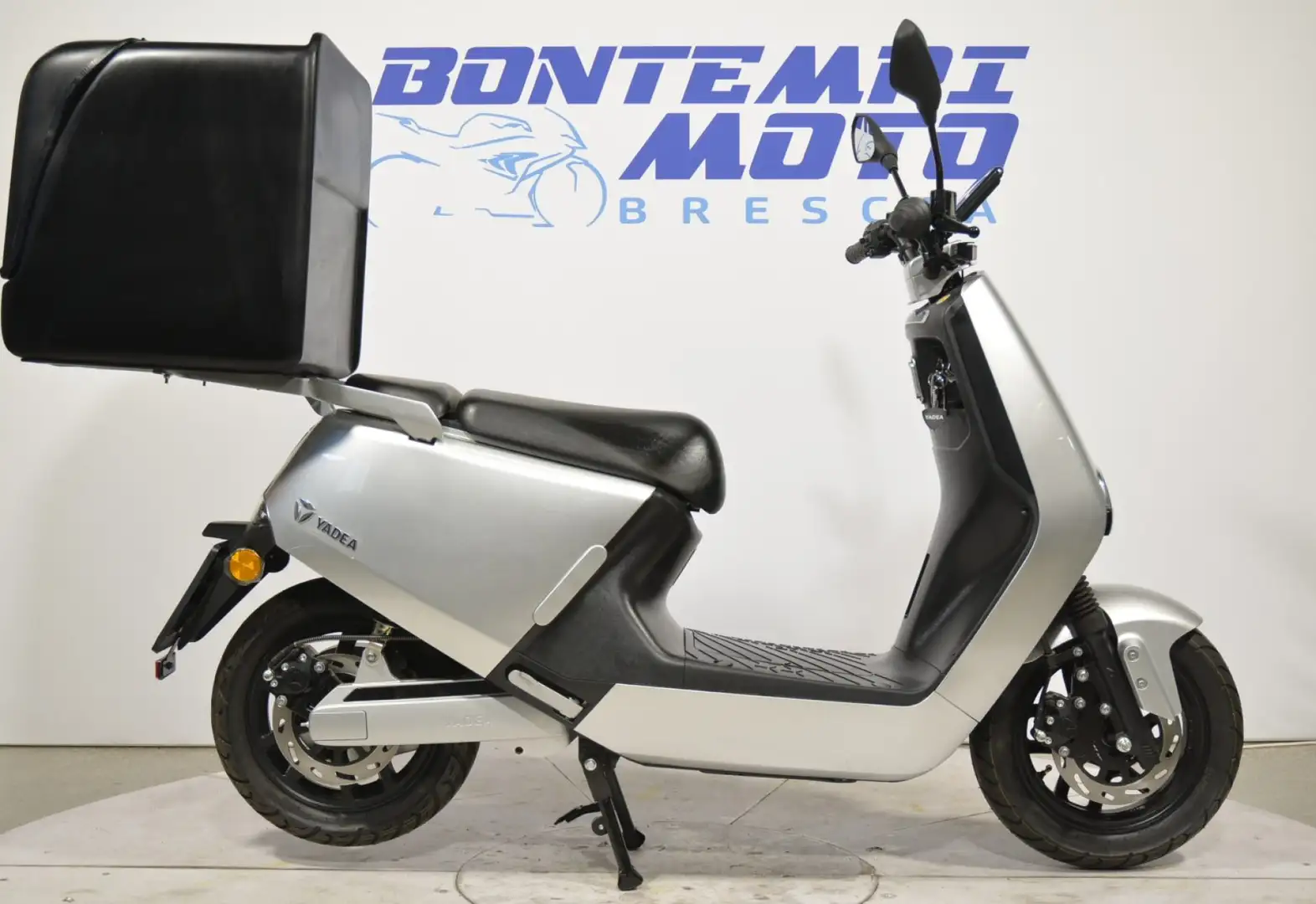 Yadea G5 S Utility L3 - PATENTE B/A1 Bianco - 1