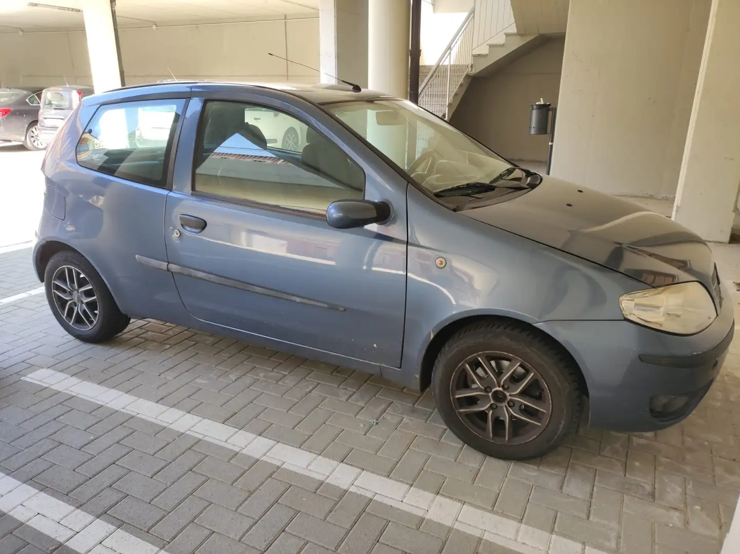 Fiat Punto 1.3 MJT 188 Dynamic Azul - 2