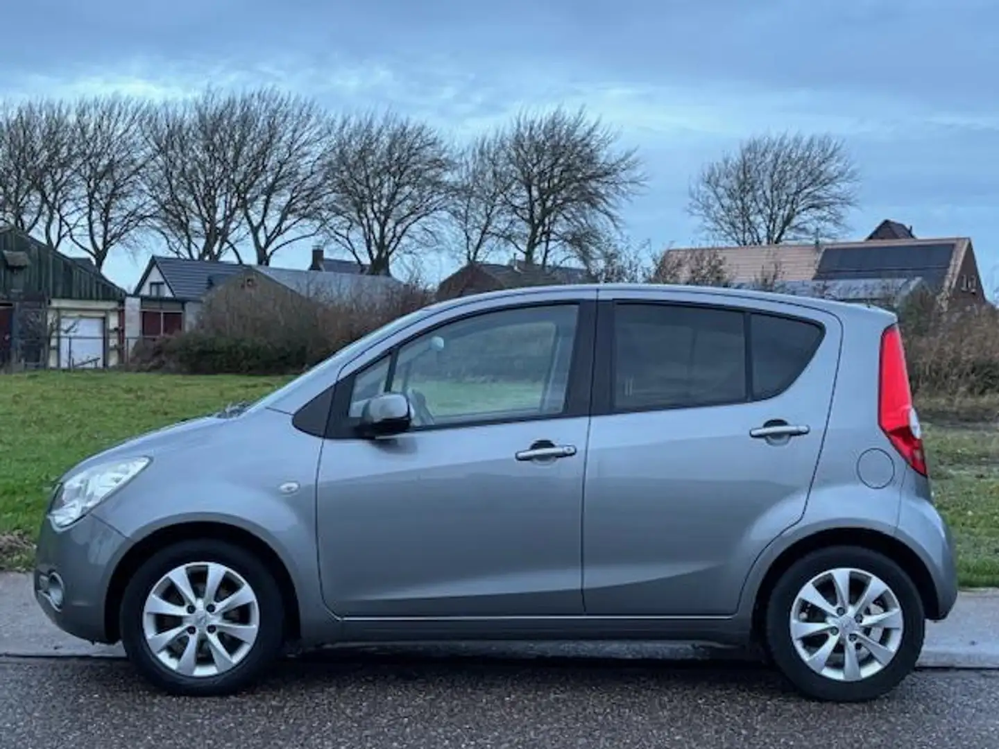 Opel Agila 1.2 Edition Airco Electric pakket Audio-CD/MP3 LMV Grijs - 2