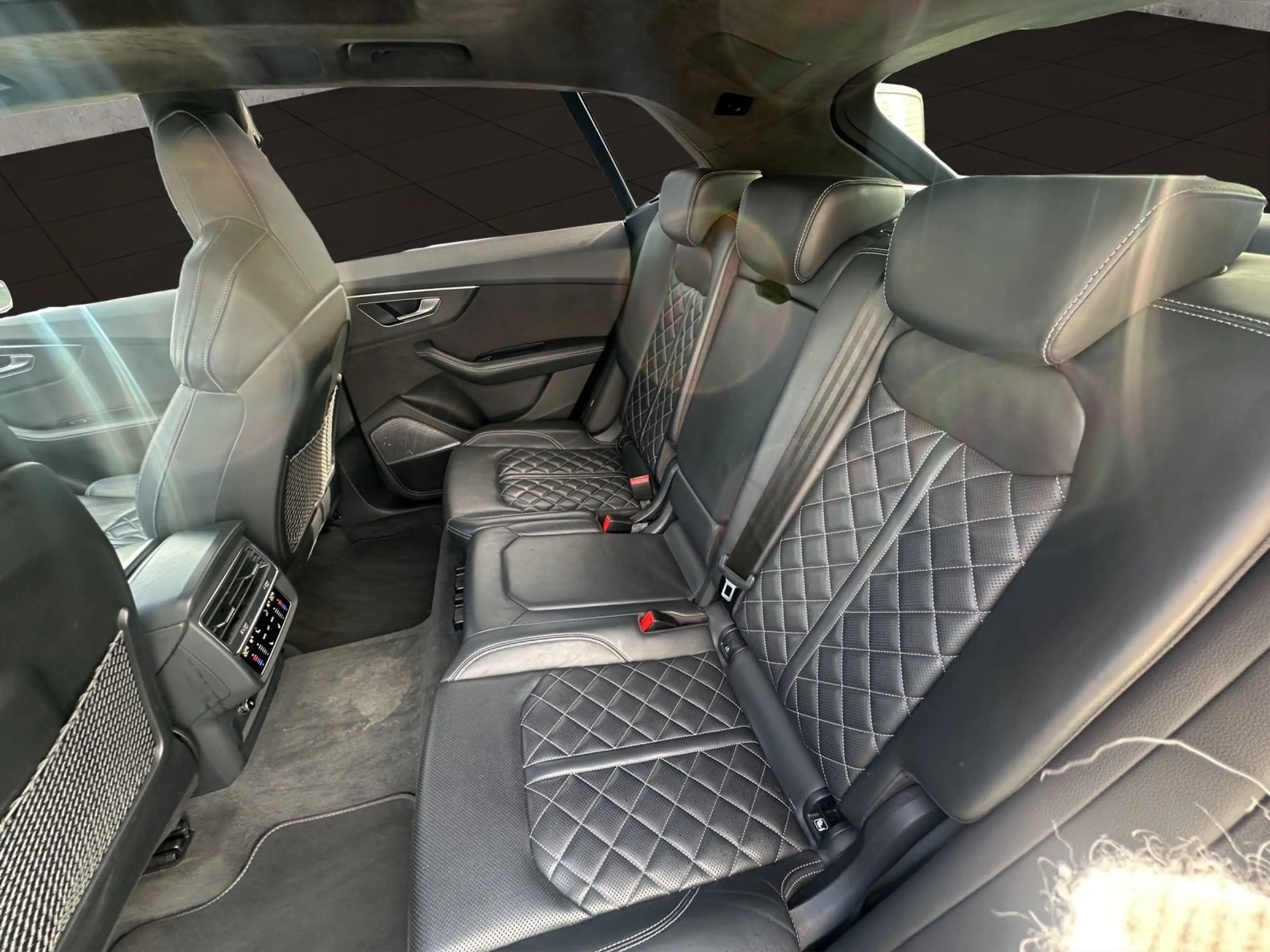 Audi SQ8 4.0 TDI quattro*Panorama*Bang & Olufsen* — photo 10