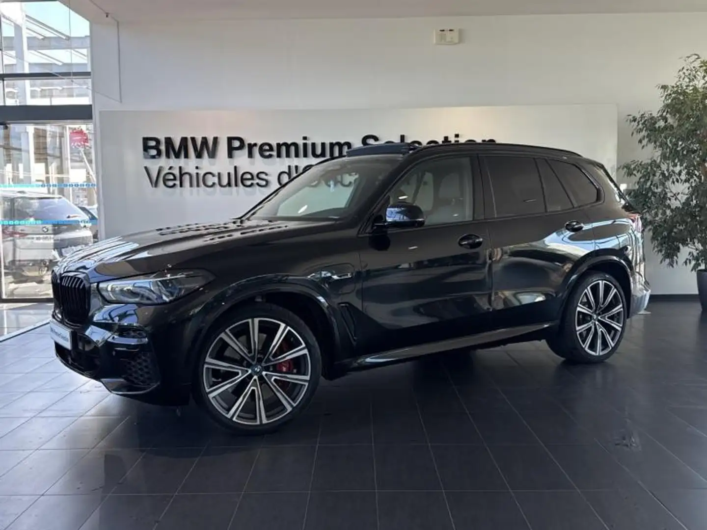 BMW X5 xDrive45e 394ch M Sport 17cv Noir - 1