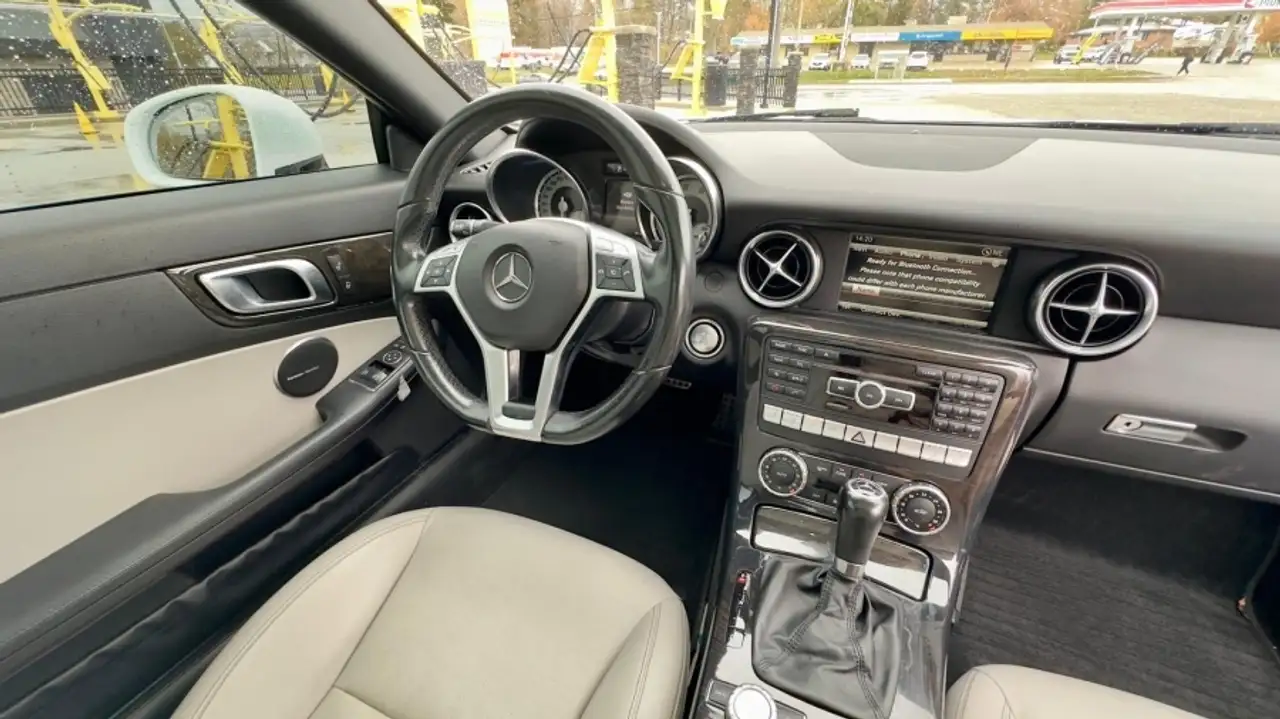 Mercedes-Benz SLK снимка Mercedes-Benz SLK