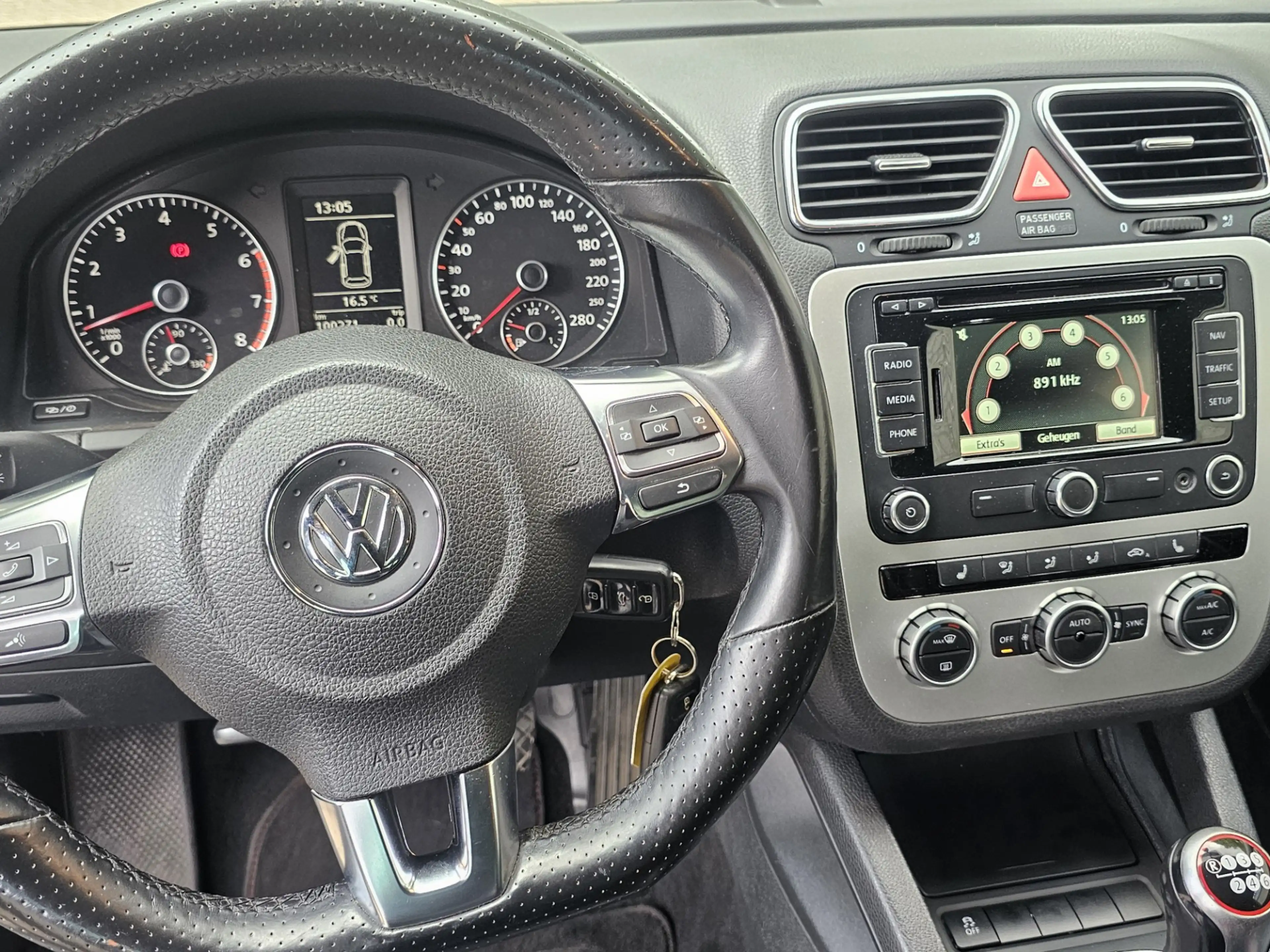 Volkswagen Scirocco 1.4 TSI Leer/Stoelverwarming/18 inch — photo 13