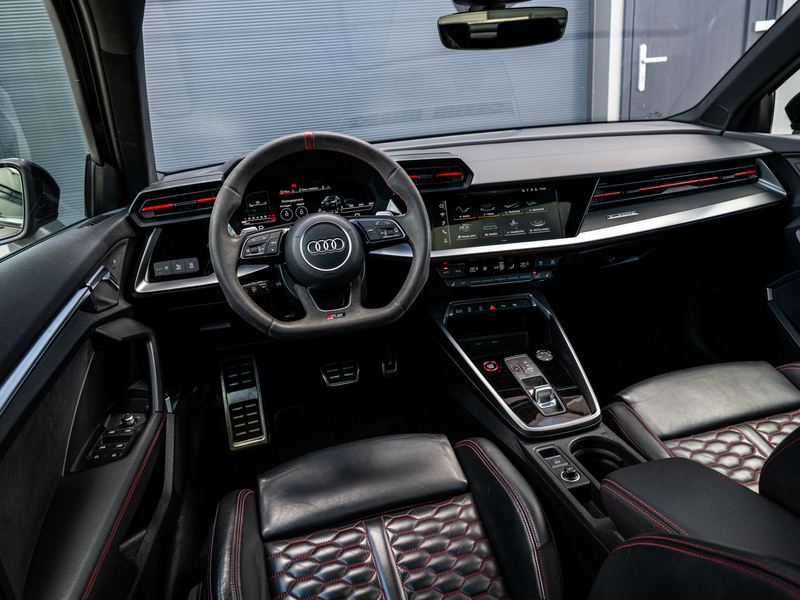 Audi RS3 A3 Sportback 2.5 TFSI Quattro | Panoramadak | RS z — photo 10