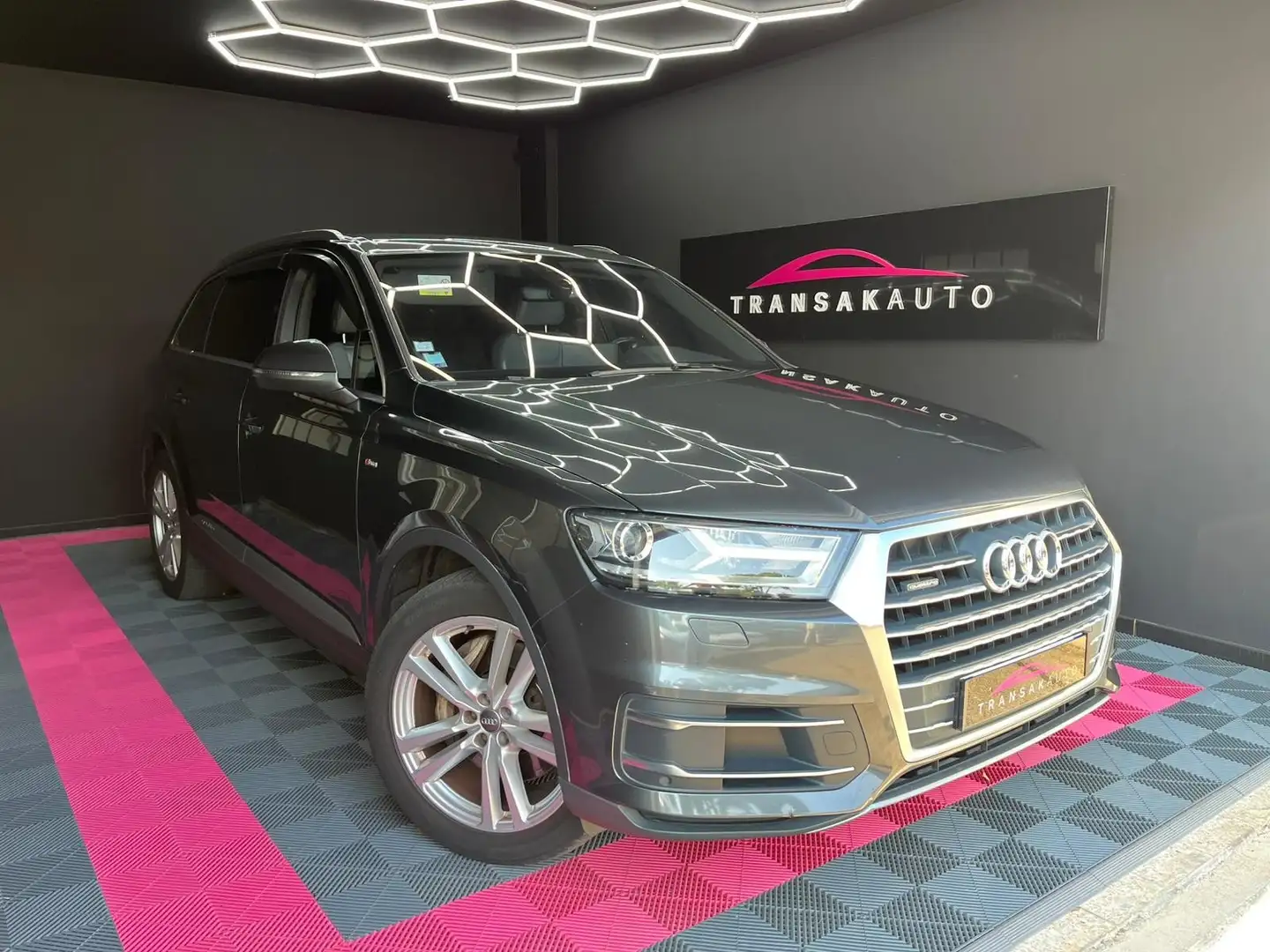 Audi Q7 Q7 3.0 V6 TDI Clean Diesel 218 Tiptronic 8 Quattro 7pl S line Grijs - 1