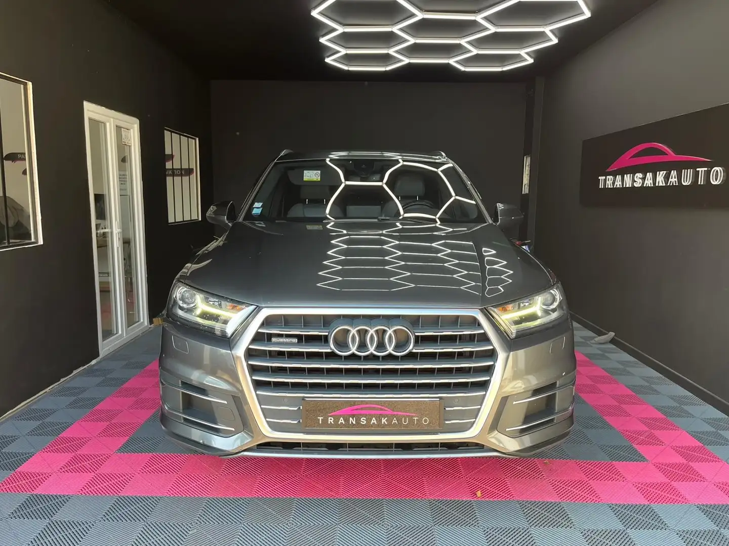 Audi Q7 S line Grijs - 2