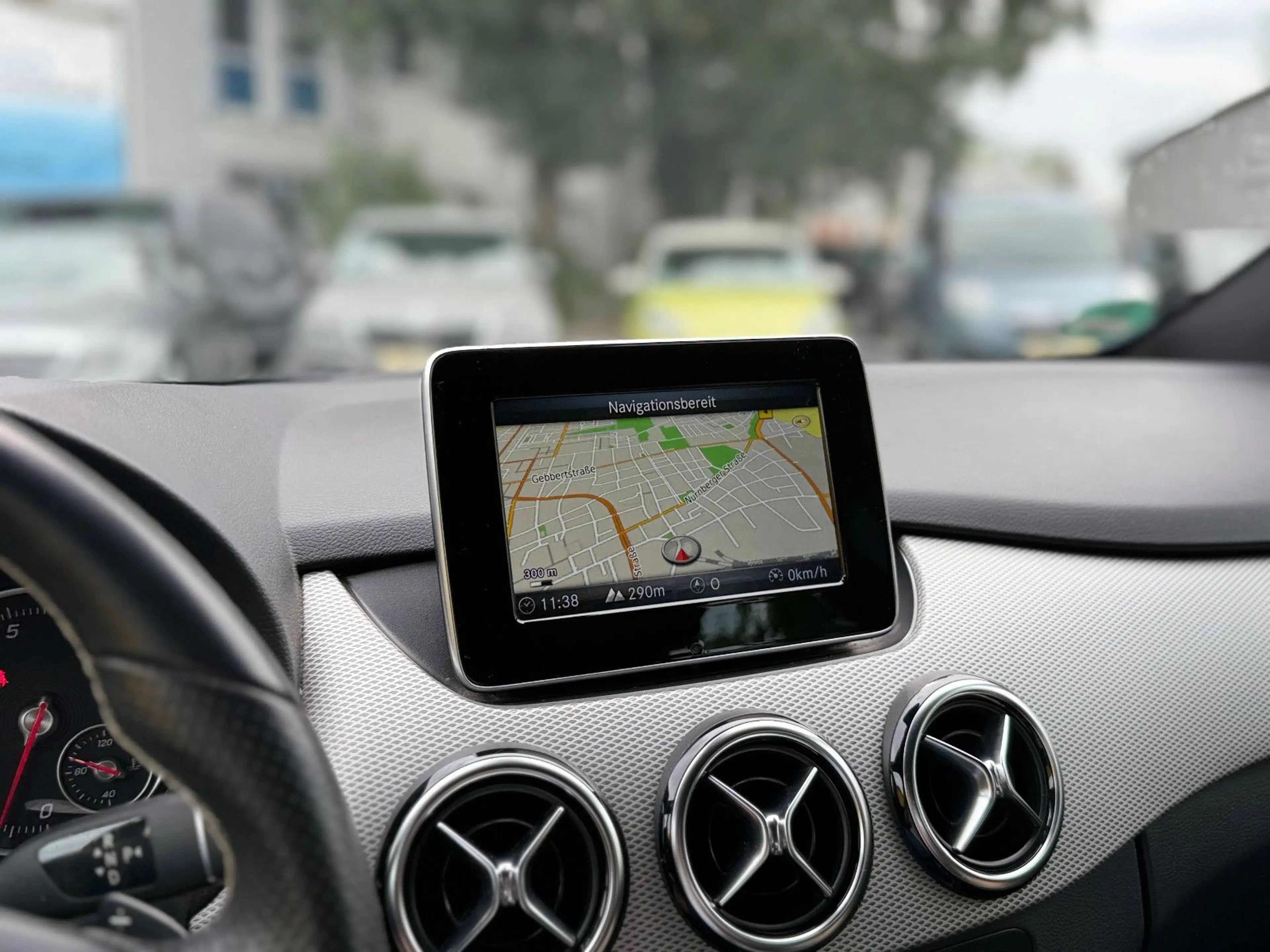 Mercedes-Benz B 200 Urban 7G-AUTOMATIK AHK LED SHZ NAV — photo 10