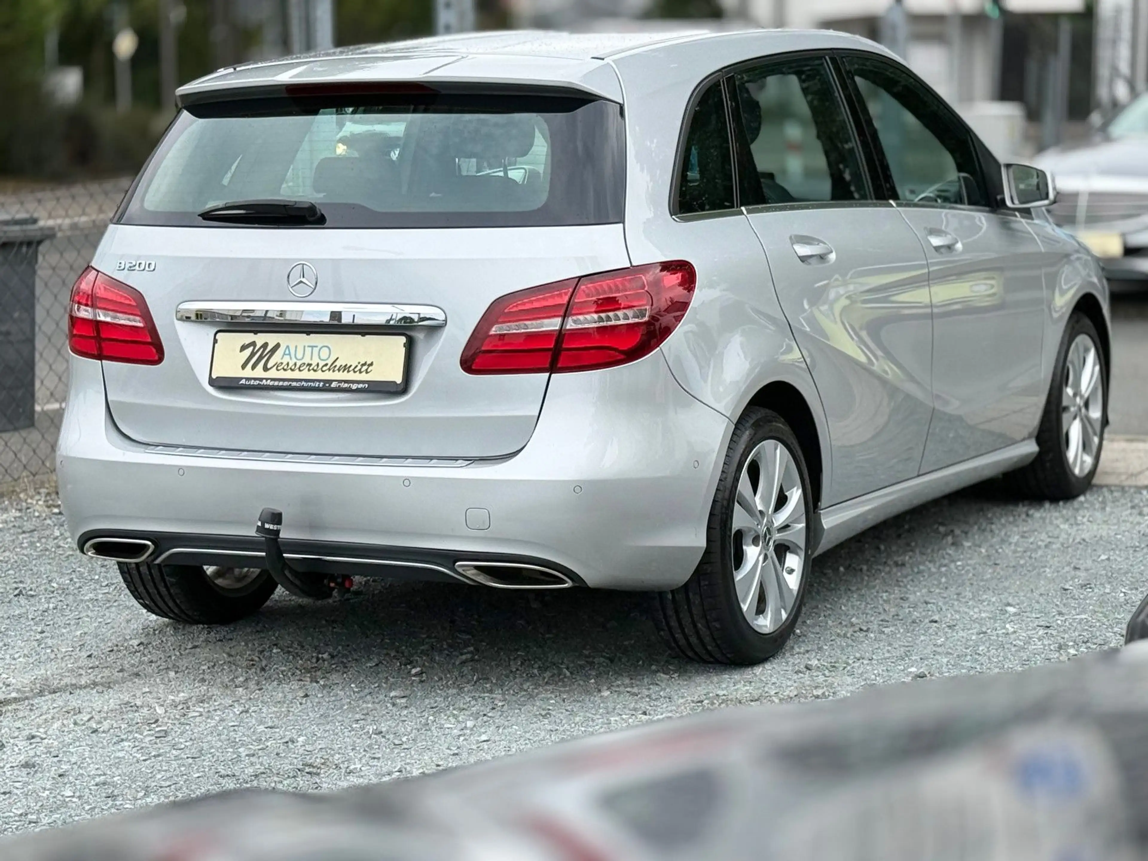 Mercedes-Benz B 200 Urban 7G-AUTOMATIK AHK LED SHZ NAV — photo 4
