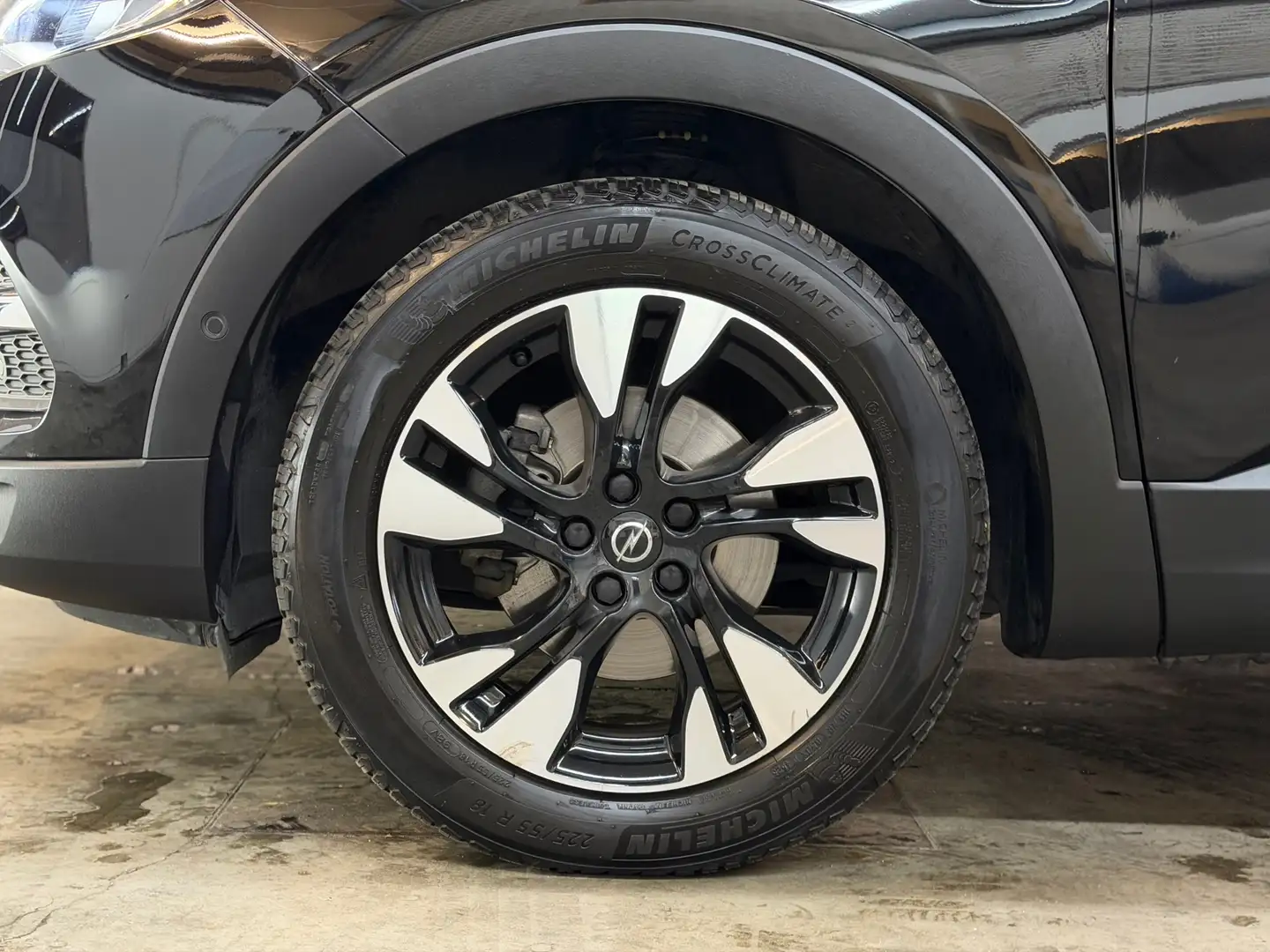 Opel Grandland X 1.2 Turbo Ultimate 2021 LED CAMERA LEDER NAVI Zwart - 2