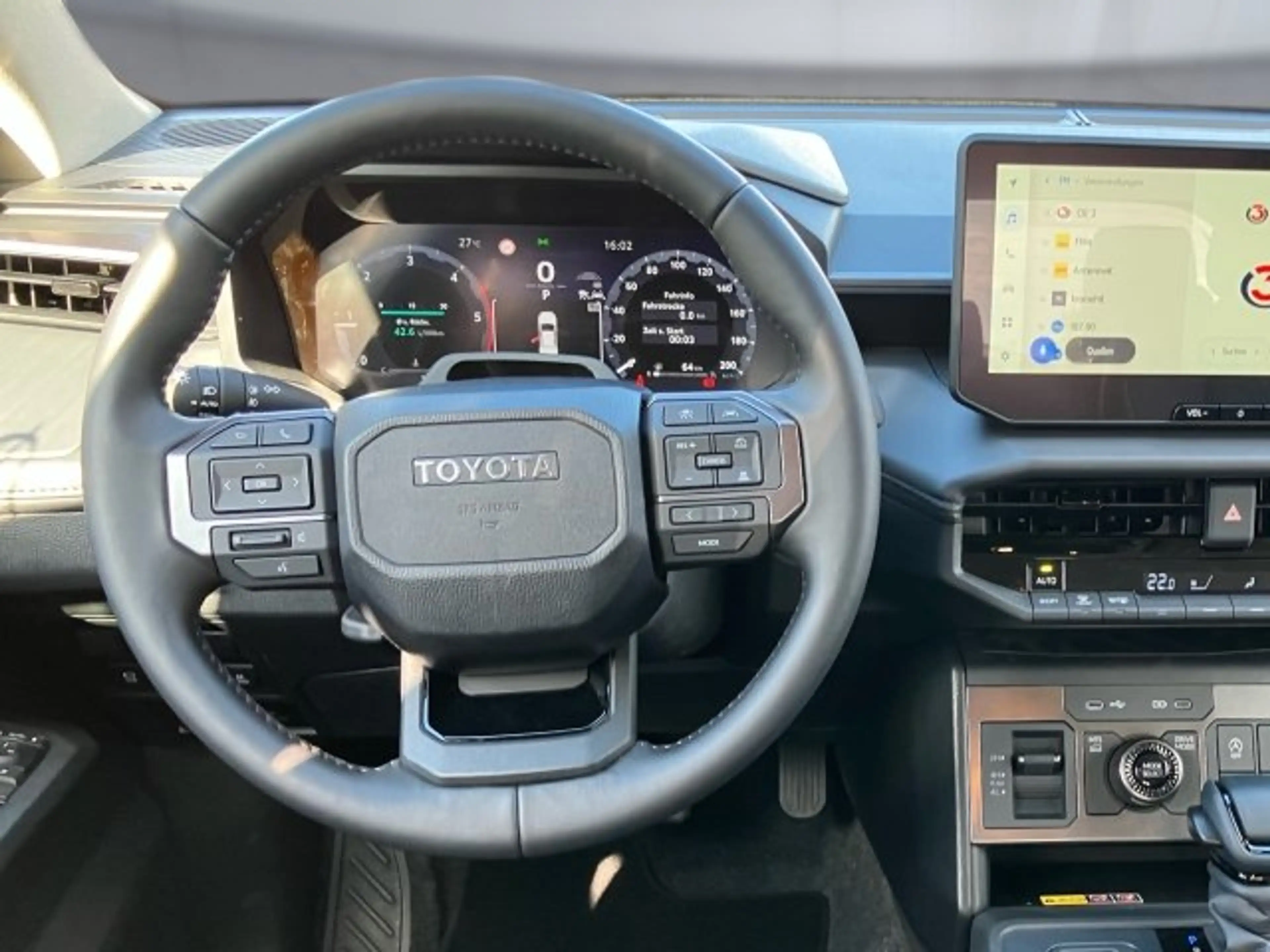 Toyota Hilux Double Cab Invincible 2,8L Diesel Mild Hybr — photo 10