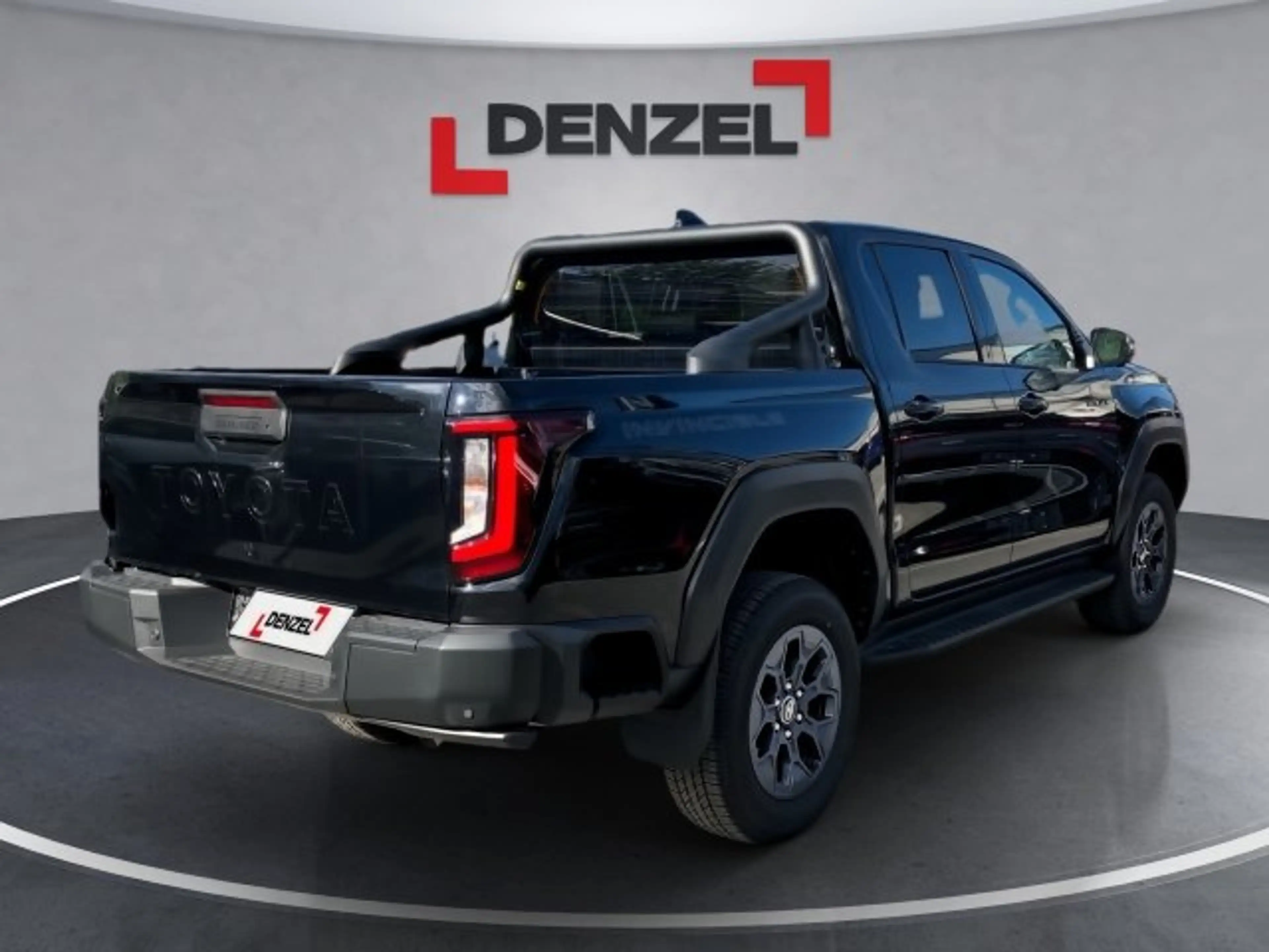 Toyota Hilux Double Cab Invincible 2,8L Diesel Mild Hybr — photo 4