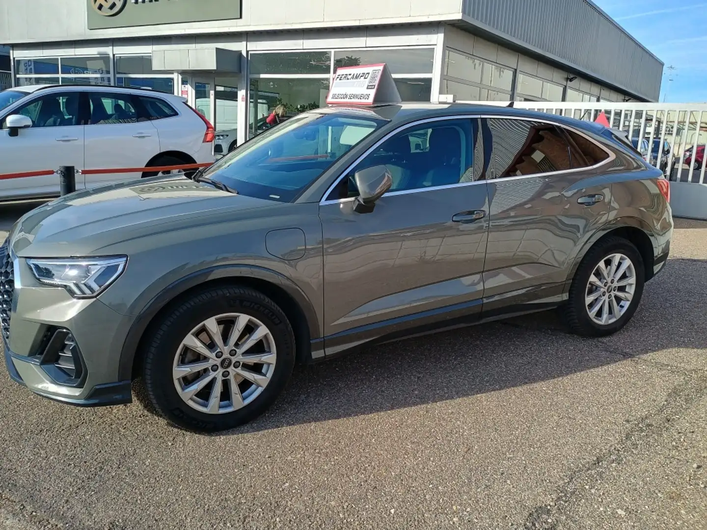 Audi Q3 45 TFSIe S-tronic Vert - 1